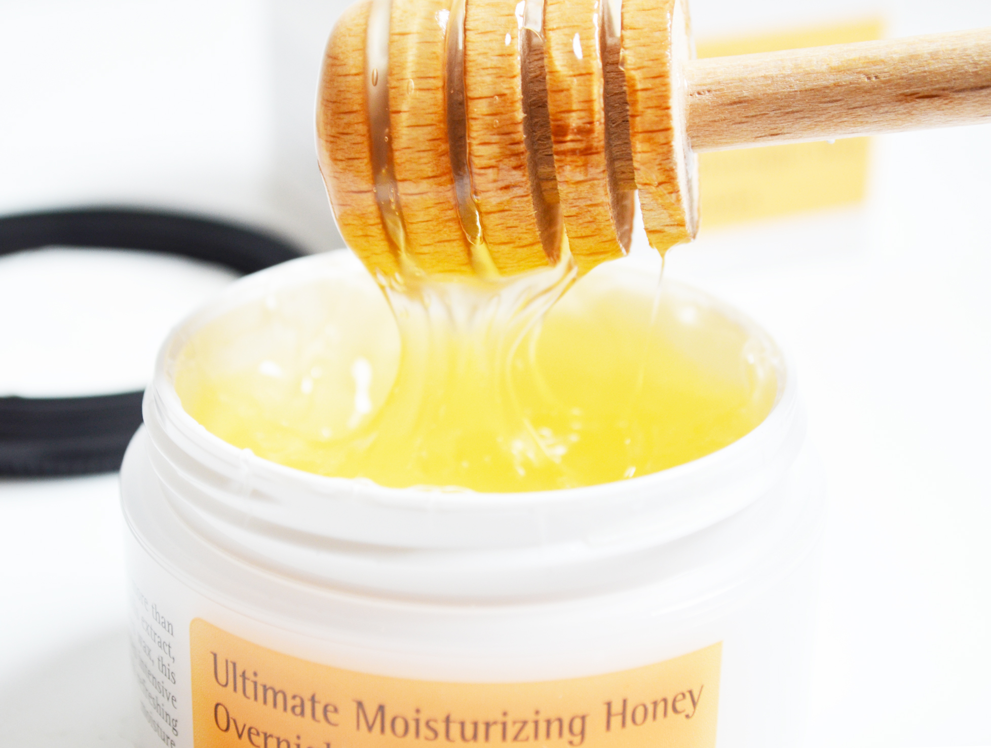 Cosrx-Ultimate-Moisturizing-Honey-Overnight-Mask-review
